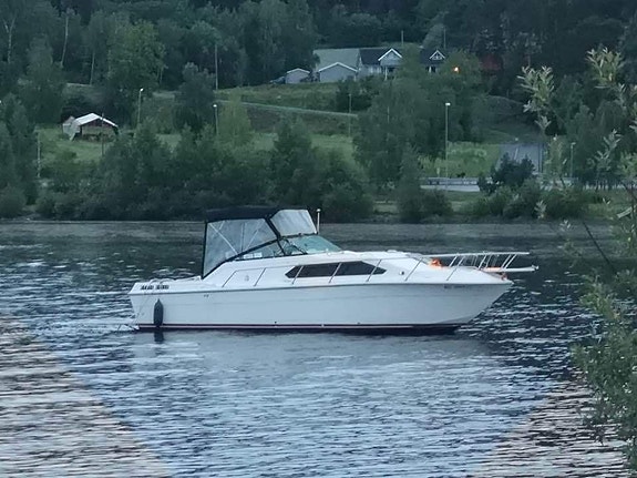 Cabincruiser 27 fot Chaparral 6 of 9