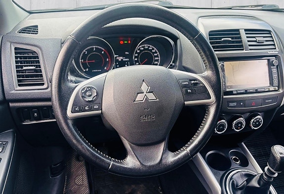 Mitsubishi ASX 15 of 30
