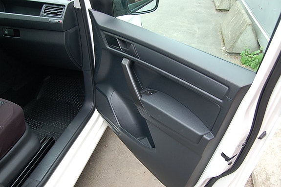 Volkswagen Caddy Maxi 10 of 12