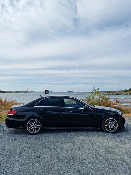 Mercedes-Benz E220 6 of 30