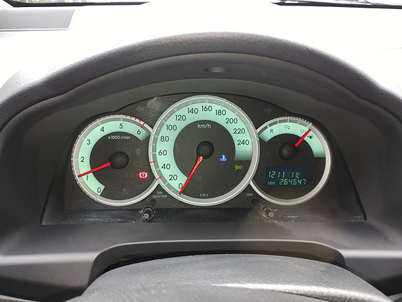 Toyota Corolla Verso 17 of 23