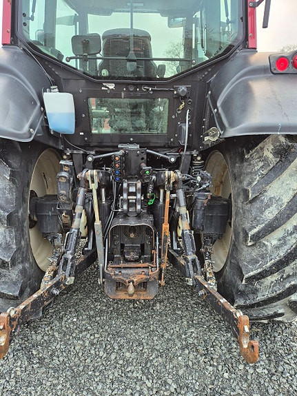 Valtra N121 Hi-tech 2011, kr 499 000,-