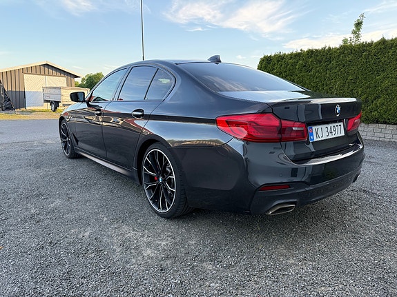 BMW 520d 2 of 15