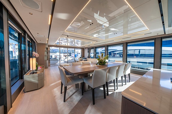 Sunseeker 100 Yacht 10 of 18