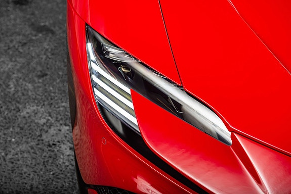 Ferrari SF90 Stradale 6 of 30