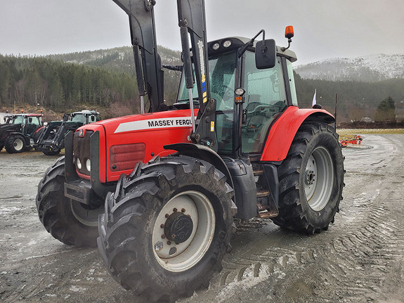 Massey Ferguson 6480 Dyna6 2005, kr 359 000,-