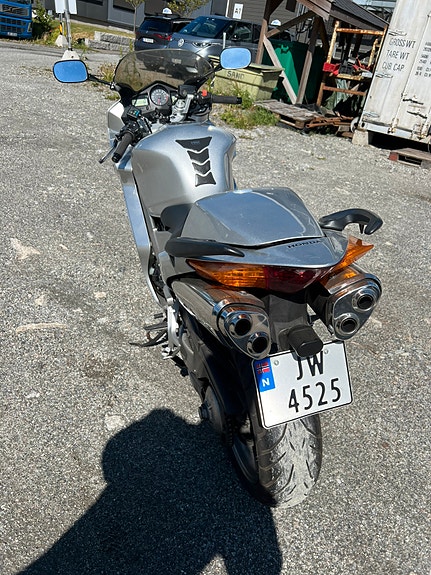 Honda VFR800 5 of 8
