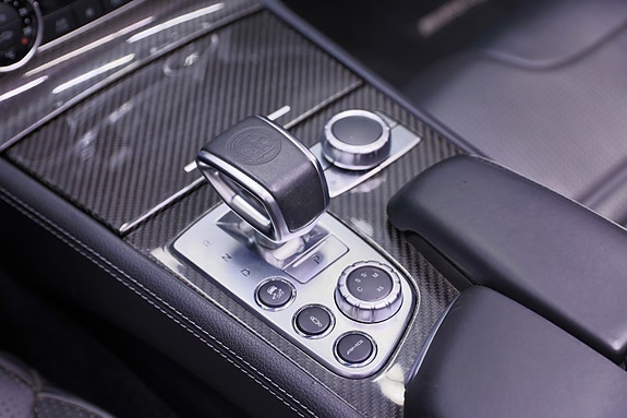 Mercedes-Benz SL63 28 of 29