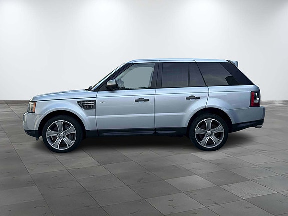 Land Rover Range Rover Sport 4 of 30