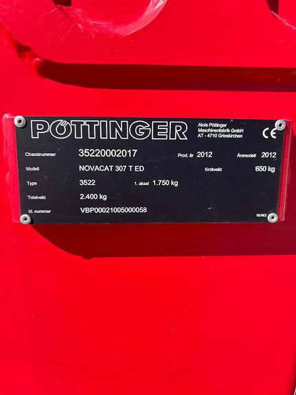 Pöttinger Novacat 307 T, slåmaskin med stengelbehandler