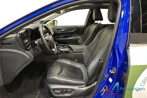 Toyota Mirai 7 of 15