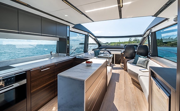 Sunseeker Predator 65 16 of 24