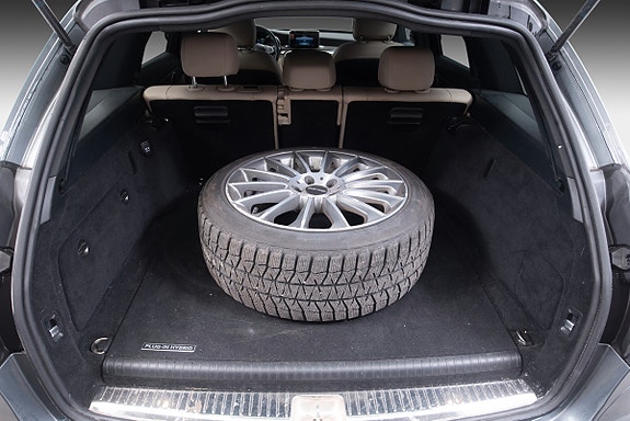 Mercedes-Benz C350 27 of 30