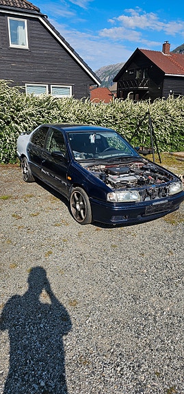 Nissan Primera 2 of 5