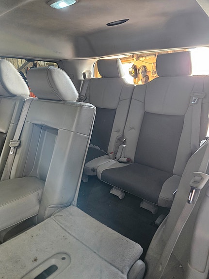 Jeep Commander 13 of 30