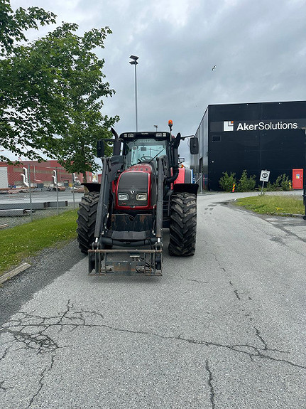 Valtra T202D med Ålø Q75 laster og 1 års bruktforsikring! 2012, kr 679 000,-