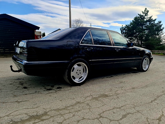 Mercedes-Benz 500 SEL 2 of 5