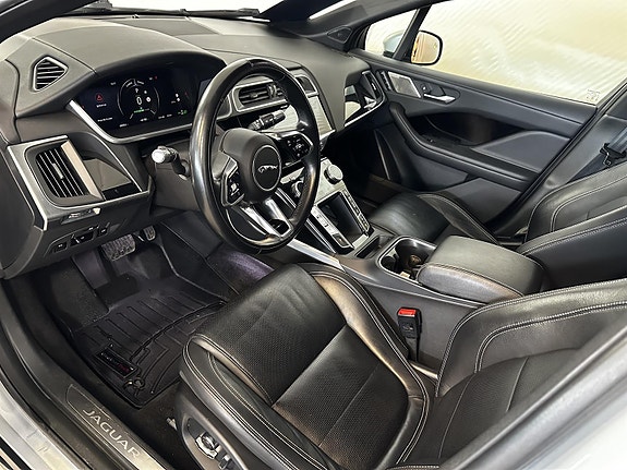 Jaguar I-PACE 10 of 21