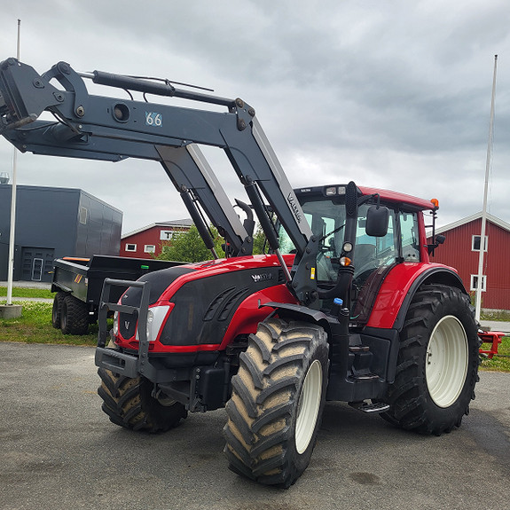 Valtra T213  VERSU 2014, kr 850 000,-