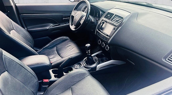 Mitsubishi ASX 12 of 30