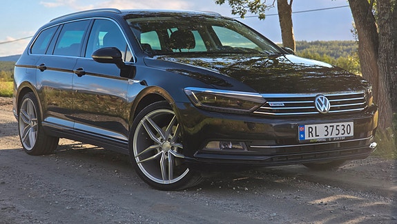 Volkswagen Passat 21 of 30