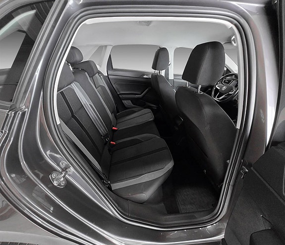 Volkswagen Polo 18 of 23