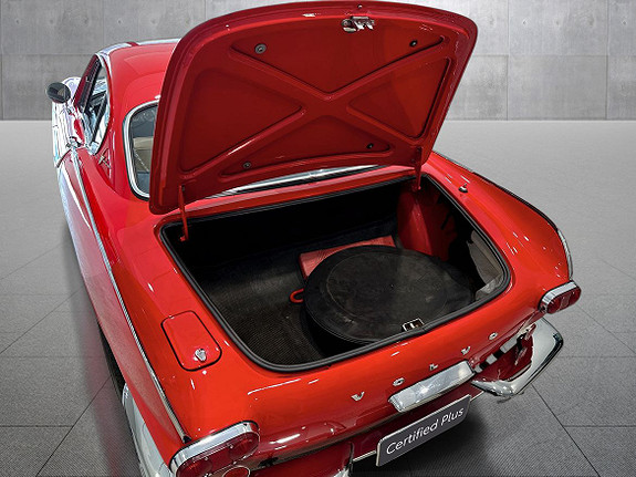 Volvo P1800