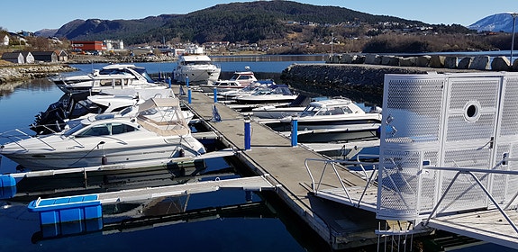 Spjelkavika Marina - Ledig båtplass på 4,5 meter bredde i Spjelkavika Marina 3 of 5