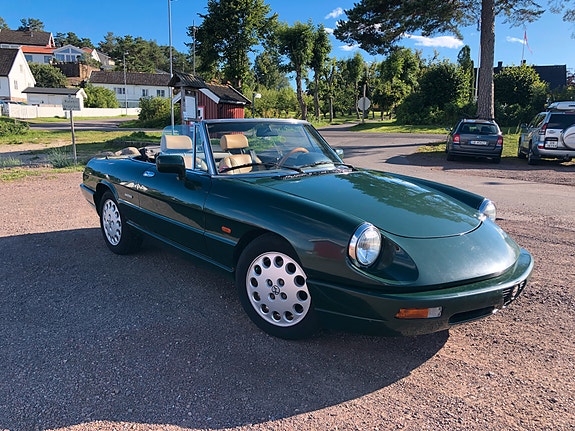Alfa Romeo Spider 2 of 11