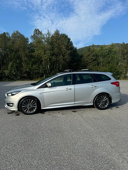 Ford Focus 3 of 30