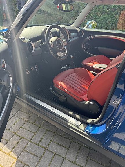 MINI Cooper S 19 of 30