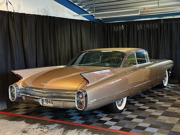 Cadillac Deville 15 of 30
