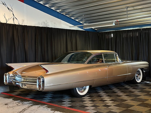 Cadillac Deville 16 of 30