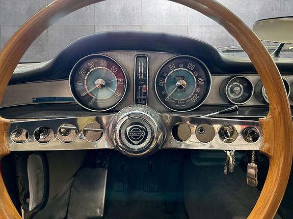 Volvo P1800