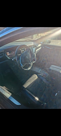 Tesla Model S 5 of 13