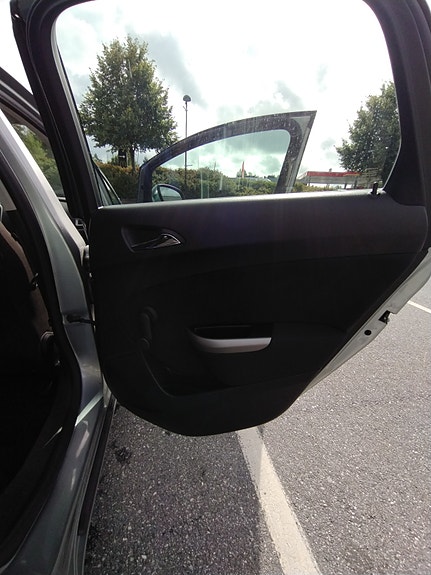 Opel Astra 21 of 30