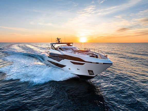 Sunseeker 100 Yacht 4 of 18