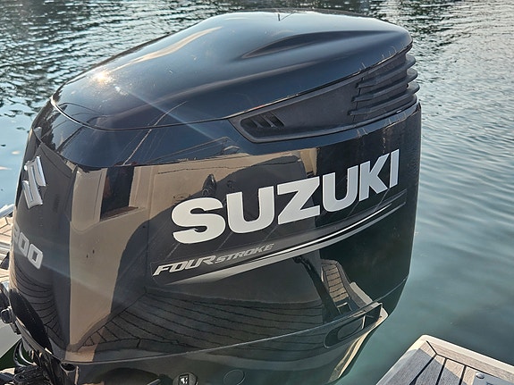 IBIZA 760 T med 300 hk Suzuki 18 of 30