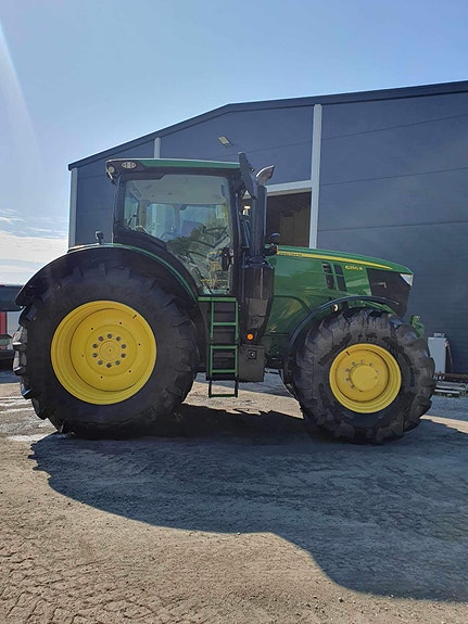 John Deere 6250R 17 of 18