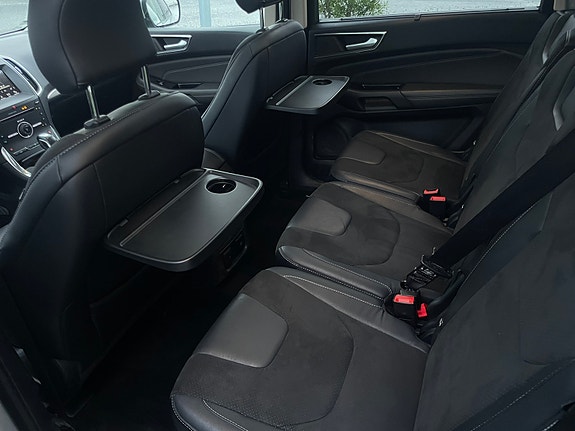 Ford S-MAX 20 of 29