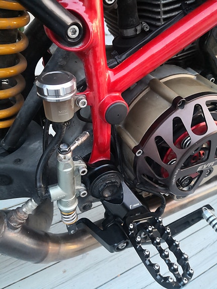 Ducati Supermotard 1100 S 22 of 24