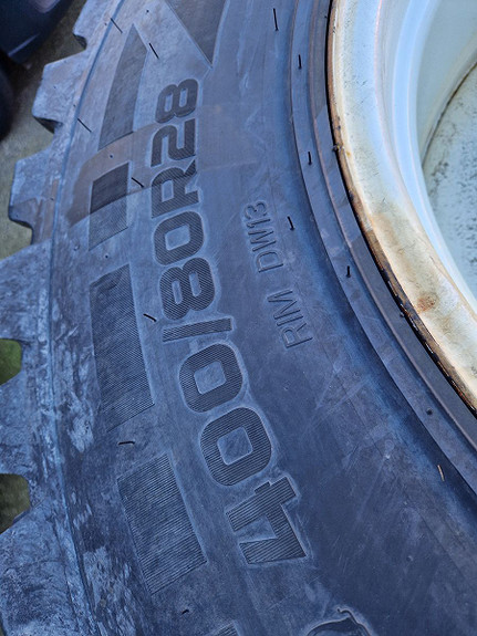 Andre / ikke oppgitt Nokia Hakkapelita TRI 540/80R38 og 400/80R28, kr 85 000,-