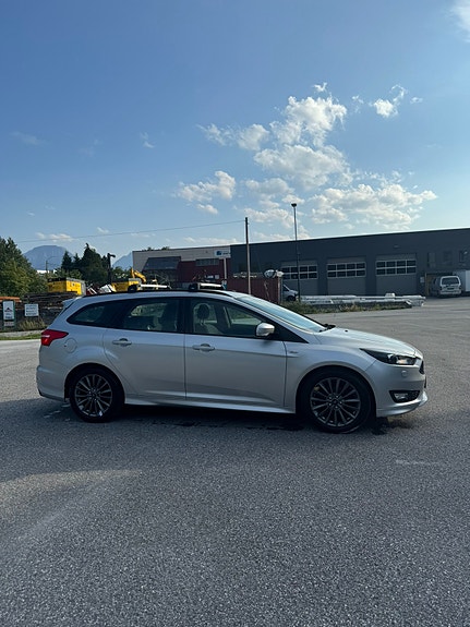 Ford Focus 10 of 30