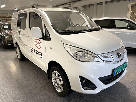 BYD T3 2 of 24