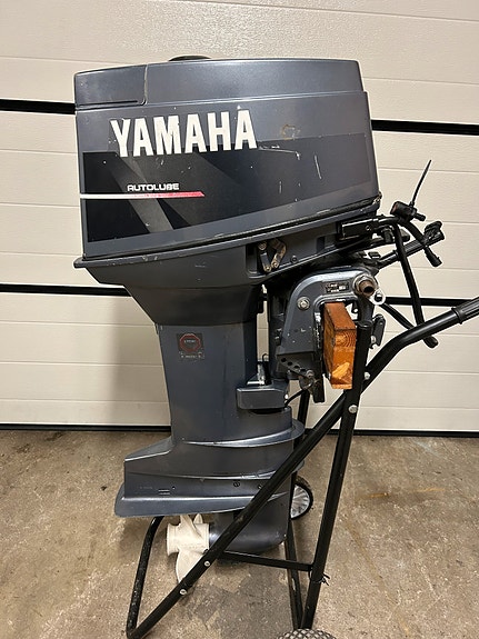 Yamaha 30 Lang stamme m/el. start og autolube 703 kontrollboks reparasjonsobjekt