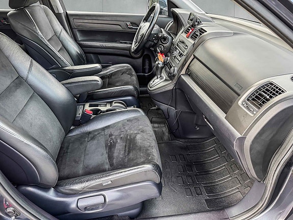 Honda CR-V 9 of 12