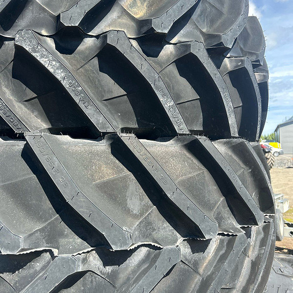 Trelleborg Tm 800 600/65-R 38  og 480/ 65 R28