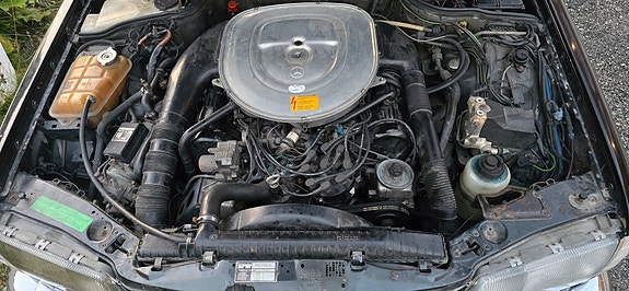Mercedes-Benz 560 SEL 14 of 28