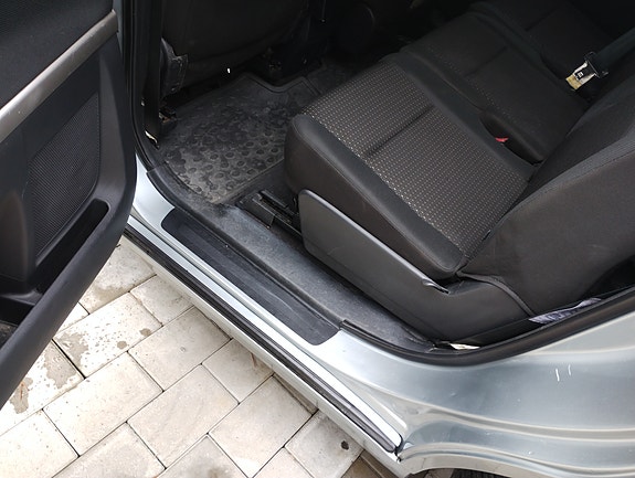 Toyota Corolla Verso 21 of 23