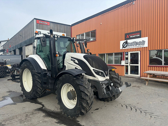 Valtra T214D 2015, kr 769 000,-